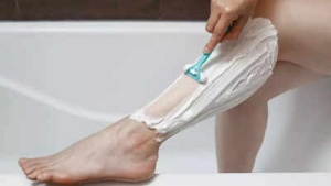 Dermatologist-Approved 4-Step Shaving Routine: Banish Strawberry Legs & Get Silky Skin