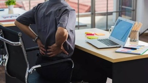 4 tips to make the 9-5 job healthier, according to a top US cardiac surgeon