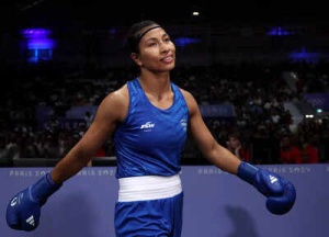 Lovlina Borgohain Eyes World Championship Glory After Paris Games Disappointment
Hoặc:
Olympic Medalist Lovlina Borgohain Seeks World Title After Near Miss in Paris