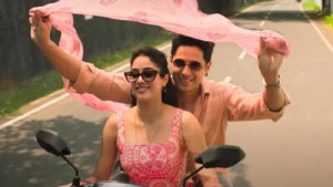 'Param Sundari' Box Office: Sidharth Malhotra & Janhvi Kapoor Film Sees Slow Start, Eyes Rs 10 Crore Opening Amid Ganesh Chaturthi Celebrations