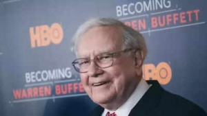 Warren Buffett's Secrets to Longevity at 95: The Billionaire's Unconventional Lifestyle and Why It Works