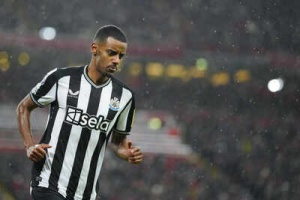 Liverpool Set to Smash Transfer Record with Alexander Isak Signing: Reports